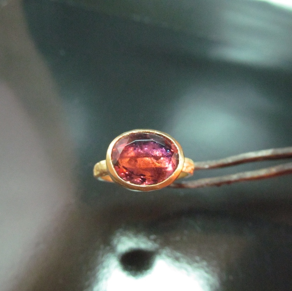 14k solid yellow Gold ring. - Picture 8 of 8